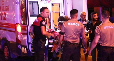 Omuz atma kavgası kanlı bitti: 1 ölü, 3 yaralı