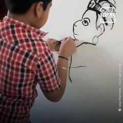 Little Kid Creates An Amazing Painting With Thread Strings