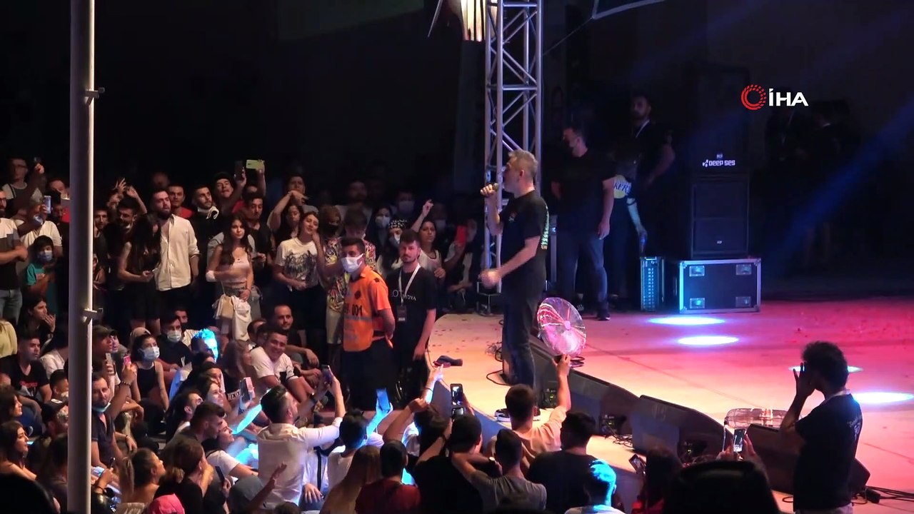 Özel Denizli Cerrahi Hastanesi’nden Sagopa Kajmer konserine sağlık desteği