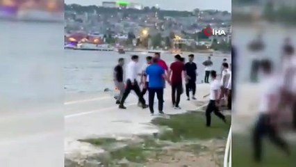 Büyükçekmece'de restoran çalışanları denize giren vatandaşlara böyle saldırdı
