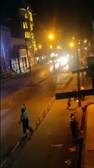 شاهد: الشرطة الإيرانية تطلق النار على محتجين جنوب غرب البلاد