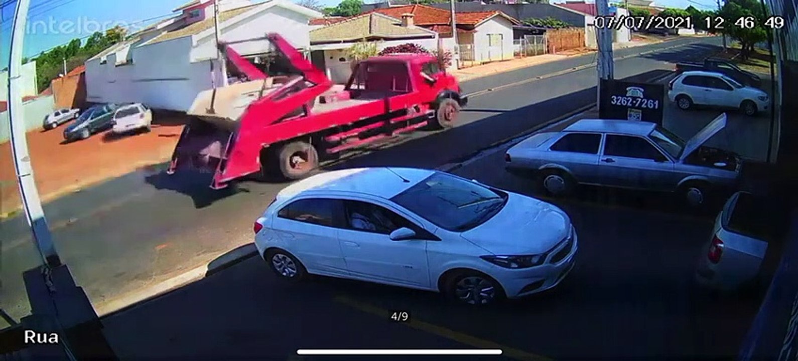 Synchronized Reversing Ends in Rear End Collision