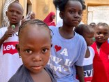 Fakirliğin pençesindeki Nijer'de çocukların yüzü Türkiye ile gülecekBayram öncesi Türk yardım kuruluşlarından Nijer'e çıkartmaTürkiye'nin Niamey...