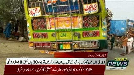 At least 30 killed as passenger bus and trick collide in Pakistan