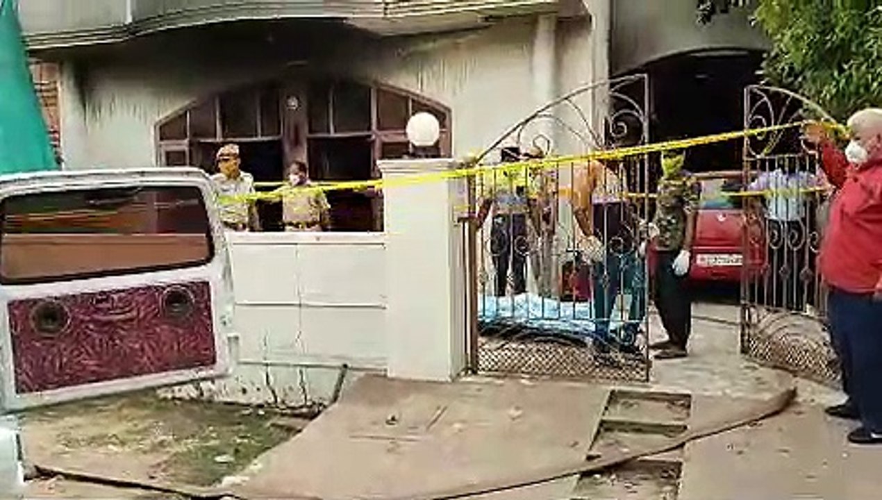 Watch- मृतकों के कंकाल को भेजा मोर्चरी, दो कंकाल पलंग, तीसरा पलंग के पास व चौथा कोने में मिला