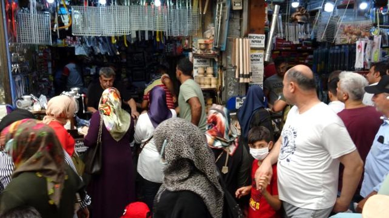 Bıçakçılar Kurban Bayramı mesaisinde