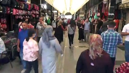 Aksaray’da çarşı pazarda arefe günü yoğunluğu