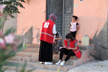 Bin yetim çocuğun bayramlık elbisesi Silopi Kızılay Şubesinden