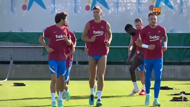 El Barça entrena para encarar su segunda semana de pretemporada