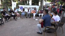 Isparta'da işitme engelli gençlerden konser