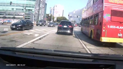 Distracted Driver Fails to Notice Brake Lights