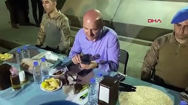 Cumhurbaşkanı Erdoğan, üs bölgesindeki askerlerin bayramını kutladı