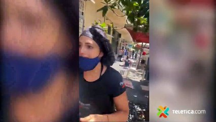 tn7-Carro-atropella-a-12-personas-tras-subirse-a-la-acera-190721