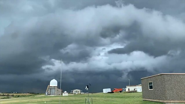 Thunderstorms drop rain from the Gulf Coast to the Southeast