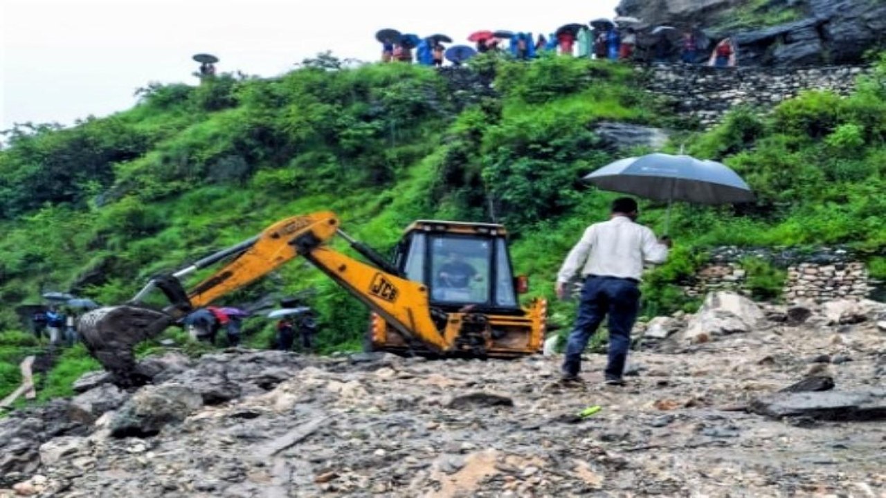 Uttarakhand Clouds burst in Tehri Garhwal, 3 died