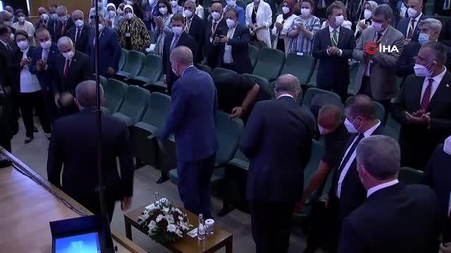 Cumhurbaşkanı Recep Tayyip Erdoğan, Lefkoşa'da gerçekleştirilen toplu açılış töreninde Ada'nın eşit ve ortak sahibi olan Kıbrıs Türkleri, Rumların...