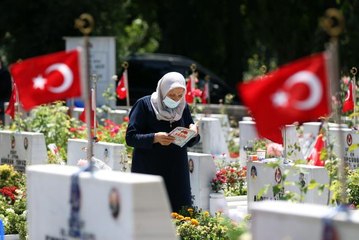 Son dakika haberleri | Kurban Bayramı'nın birinci günü şehit kabirleri ziyaret edildi