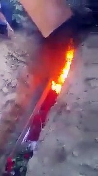 As soon as Las descends into the grave, the trial begins in the grave of the Creator.লাস কবরে নামতেই সৃষ্টিকর্তার কবরে বিচার শুরু।