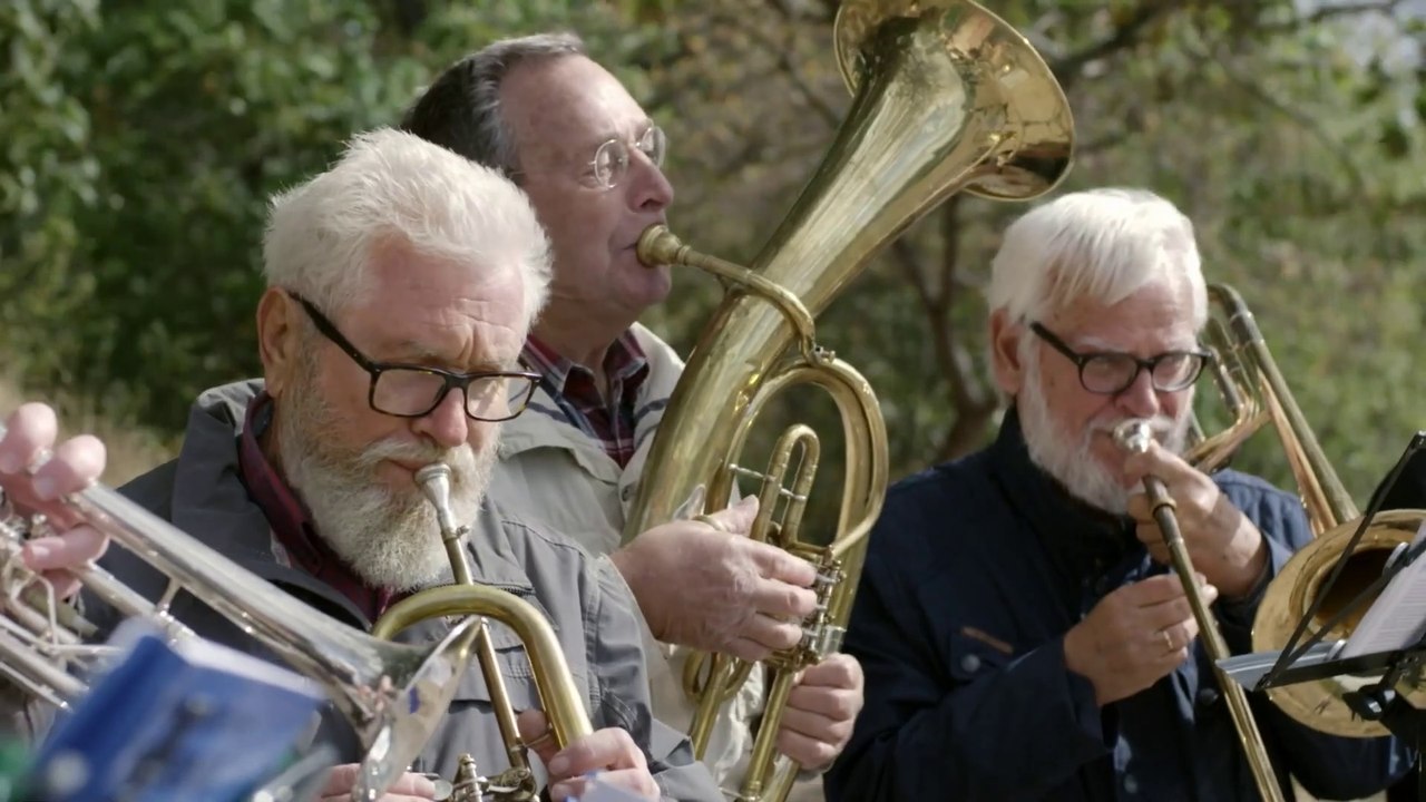 Wem gehört mein Dorf - Trailer (Deutsch) HD