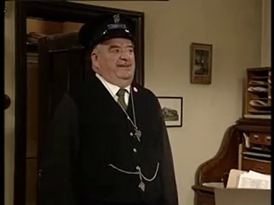 Oh, Doctor Beeching! 'The Van'  S2/E4.  Su Pollard • Paul Shane • Julia Deakin • Jeffrey Holland