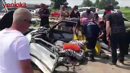 Bayram günü dehşeti yaşadılar! Otomobil ikiye bölündü