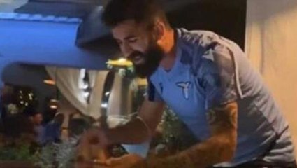 Lazio, faşist taraftarların hedefi haline gelen Elseid Hysaj'a sahip çıktı