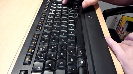 Test sur LesNumeriques.com : Logitech K800 (2)