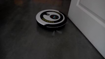Les Numériques : aspirateur-robot E-Zicom e.ziclean Tornado en situation