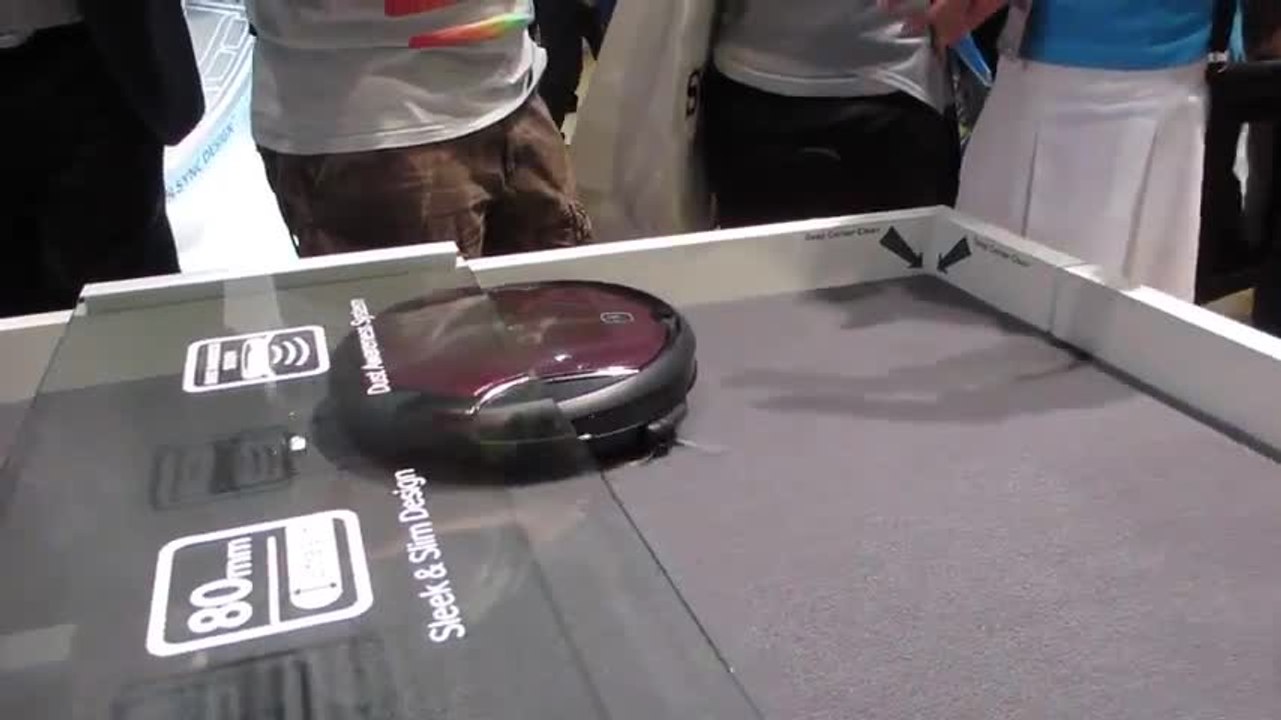 Les Numériques : Aspirateur-robot Samsung Navibot CornerClean SR10F71