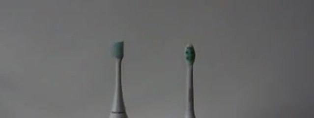 Les Numériques : Broxo vs brosse à dents sonique Philips