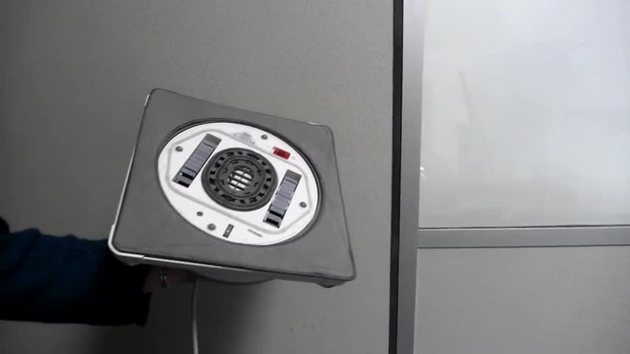 Les Numériques : Robot nettoyeur de vitres Ecovacs Winbot 930, mise en fonction