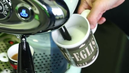 Les Numériques : Test de la Cafetière Illy X7.1 Francis Francis