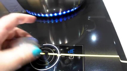 Les Numériques : table de cuisson Samsung Virtual Flame