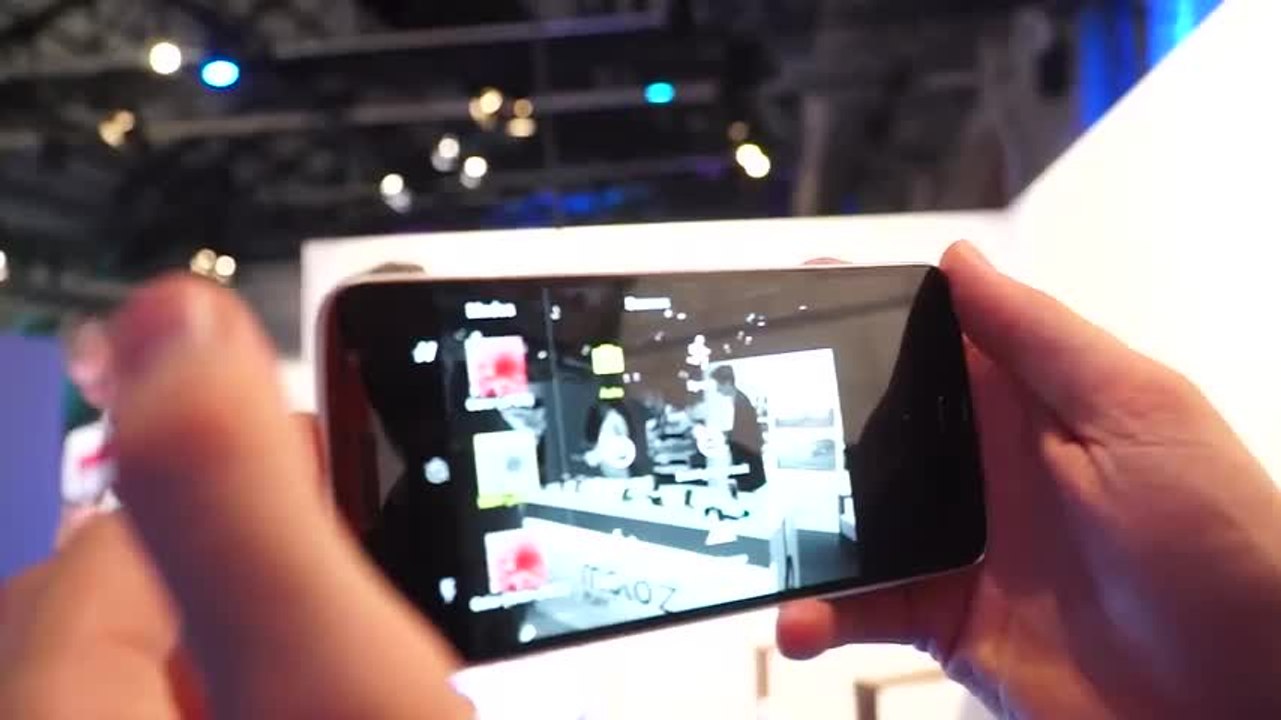 IFA 2016 - Prise en main du Motorola Moto Z et du module photo Hasselblad