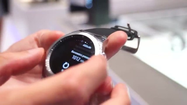 IFA 2016 - Prise en main de la montre connectée Samsung Gear S3