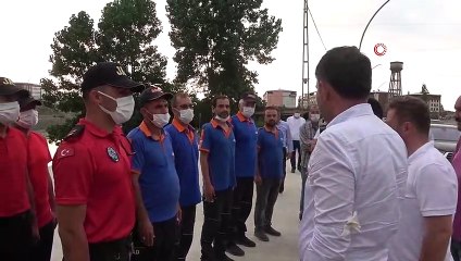 Bakan Murat Kurum, selde kaybolan vatandaşları arayan ekipleri ziyaret etti