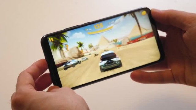 Asus Zenfone 5 : un smartphone haut de gamme à 400 € !