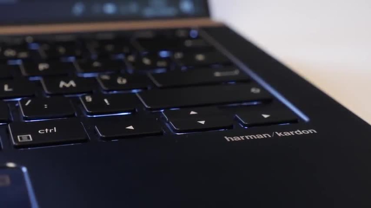 Test du notebook Asus Zenbook UX333 - Les Numeriques