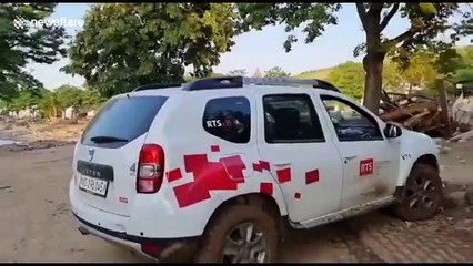 Un habitant filme les dégats après les inondation en Allemagne à Bad Neuenahr-Ahrweiler