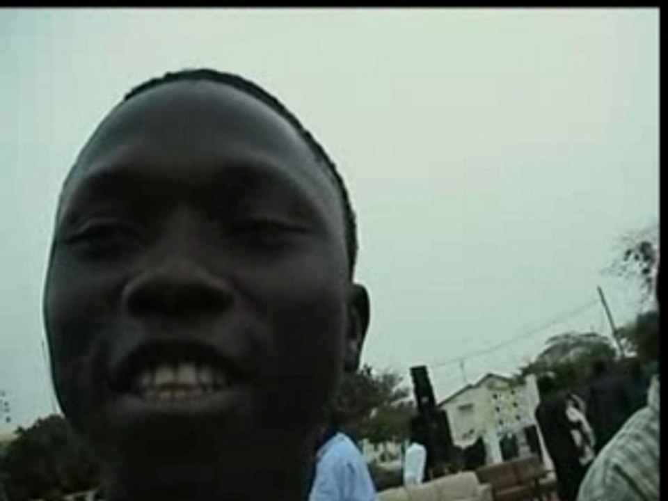 Micro trottoir Youssouf Sagna -11 mai 2005 UCAD- 4'03