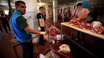 Türkiye'nin kurban yardımı Azerbaycanlıların yüzünü güldürdü