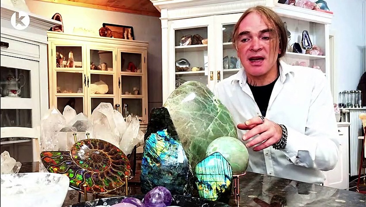 Dekorative Mineralien: Irisierende Steine im Interieur