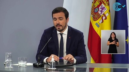Garzón dice con la luz en récord histórico que el Gobierno "monitoriza" el precio por si hay que tomar medidas