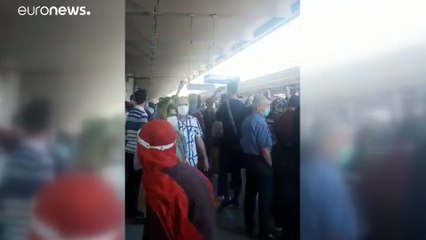 مقتل ضابط شرطة في احتجاجاتُ أزمة المياه في إيران وهتافات ضد خامنئي في العاصمة