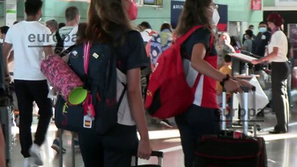 Ona Carbonell pone rumbo a Tokio sin su hijo pequeño