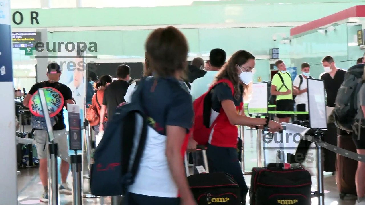 Ona Carbonell pone rumbo a Tokio sin su hijo pequeño
