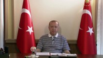 İSTANBUL - Cumhurbaşkanı Erdoğan: ''Salgın çeşitli ülkelerde yeni varyantlarla yükselişe geçse de Türkiye henüz bu tehdidin pençesine düşmüş değildir''