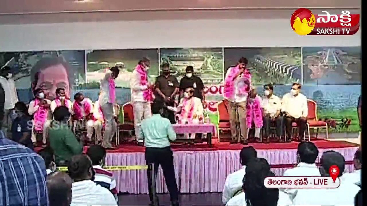 టీఆర్‌ఎస్‌లో చేరిన కౌశిక్‌ రెడ్డి