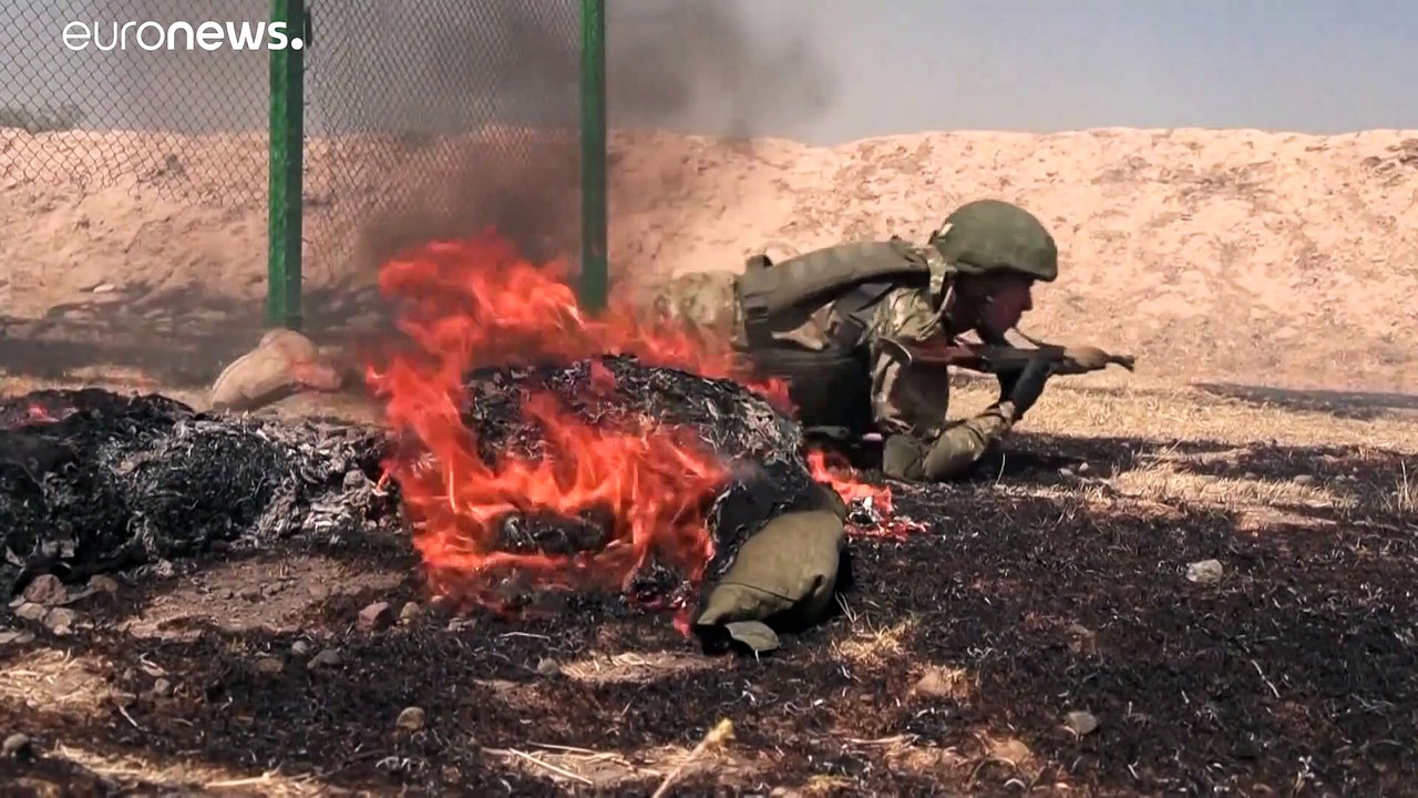 Российские военные усиливают позиции в Таджикис...