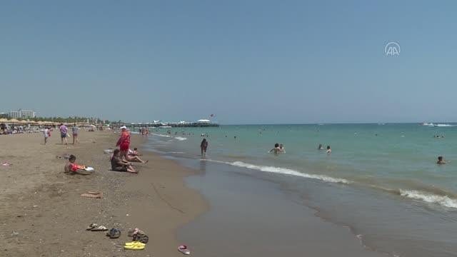 Turizm merkezlerinde bayram tatili yoğunluğu devam ediyor